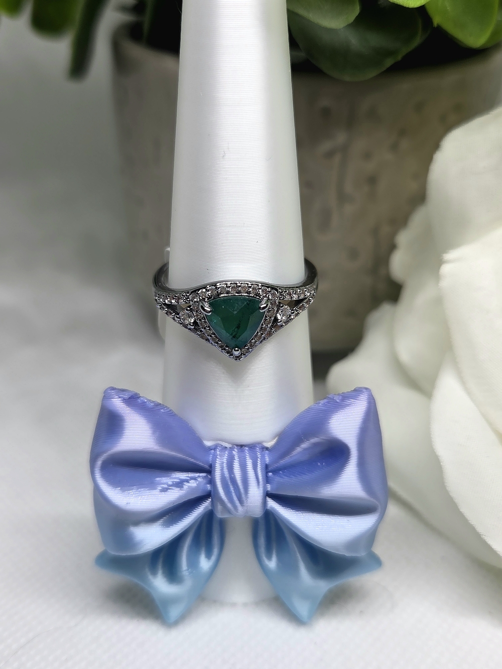 BP Emerald Triangle Halo Ring On Hematite Plating